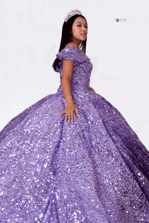 DSC04894 Vestido de XV Lila en Lentejuela – Brilla como una Reina en tu Gran Noche