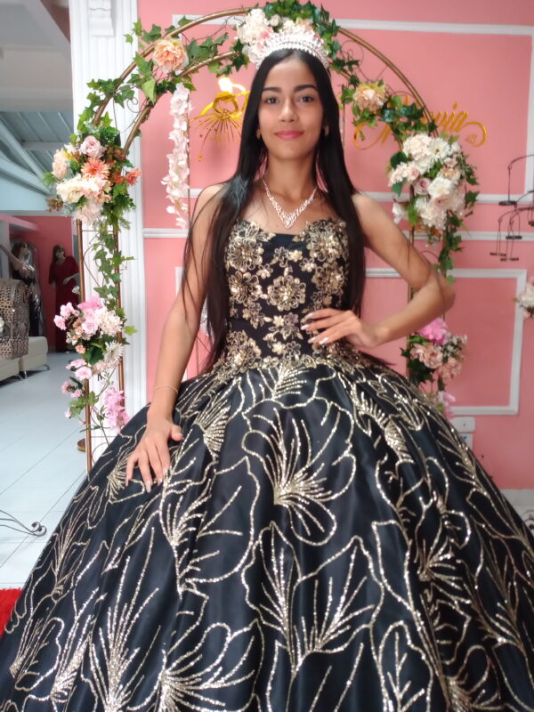 Vestido de XV Black Dorado