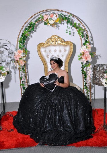 Vestido de XV Black Straple Chispita – Glamour y Elegancia para una Noche Inolvidable