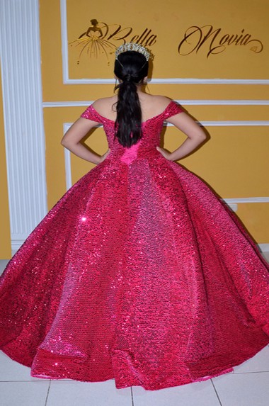 Vestido de XV Fucsia en lentejuela