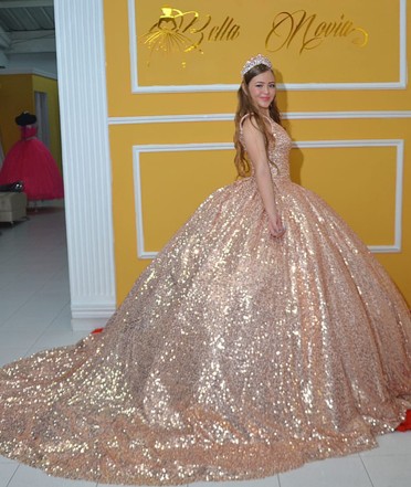 Vestido de XV Oro Rosa en Lentejuela – Elegancia que Enamora