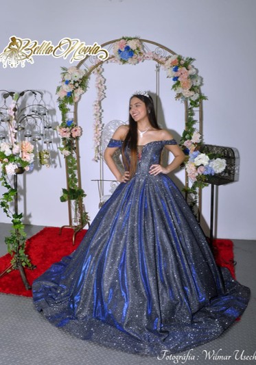 Vestido de XV Priscila Azul Noche Petrolizado Vestido de XV Priscila Azul Noche Petrolizado – La Elegancia Total para una Noche Única