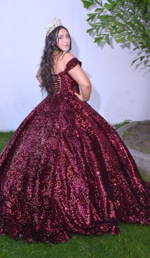 Vestido de XV Oro Rosa Lentejuela – Elegancia que Enamora