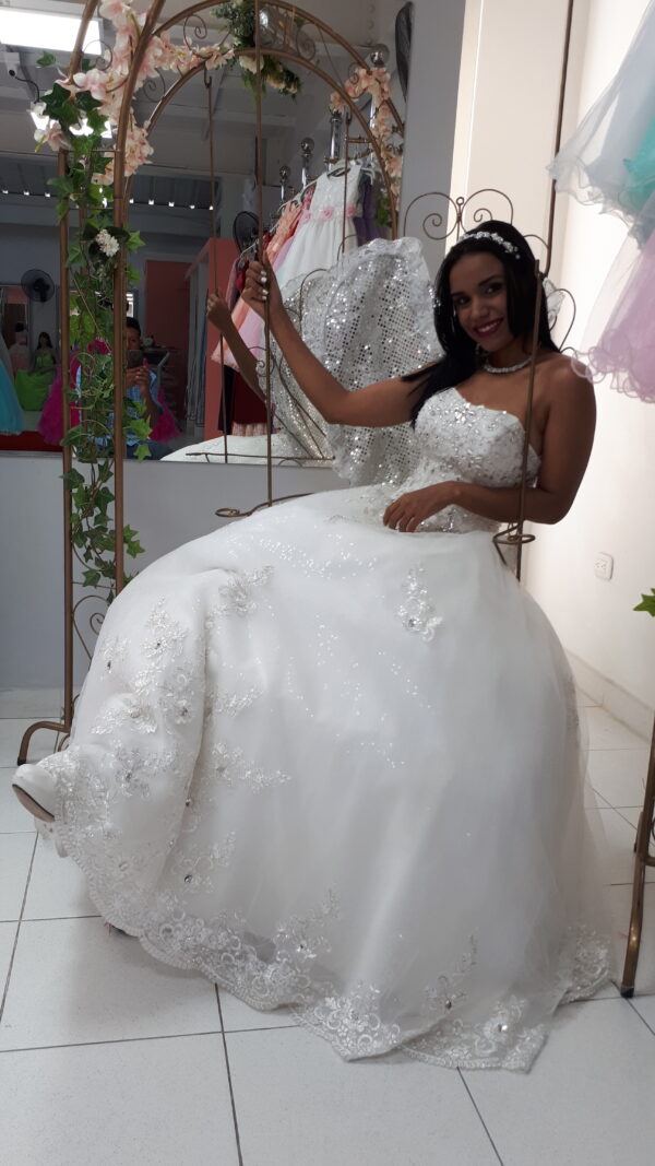 20190820_120831 Vestido de Novia Nohelia