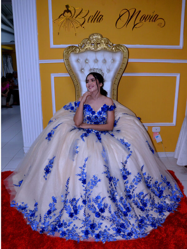 Vestido de XV Nude 3D Royal Blue con Cola de Ensueño – Estilo Princesa (copia)