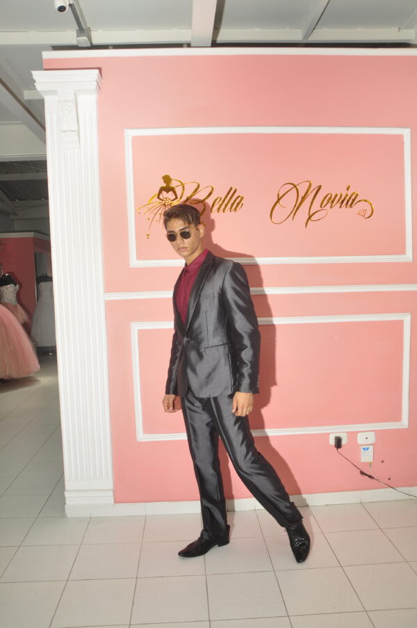 _DSC1172 Traje Gris oscuro satinado