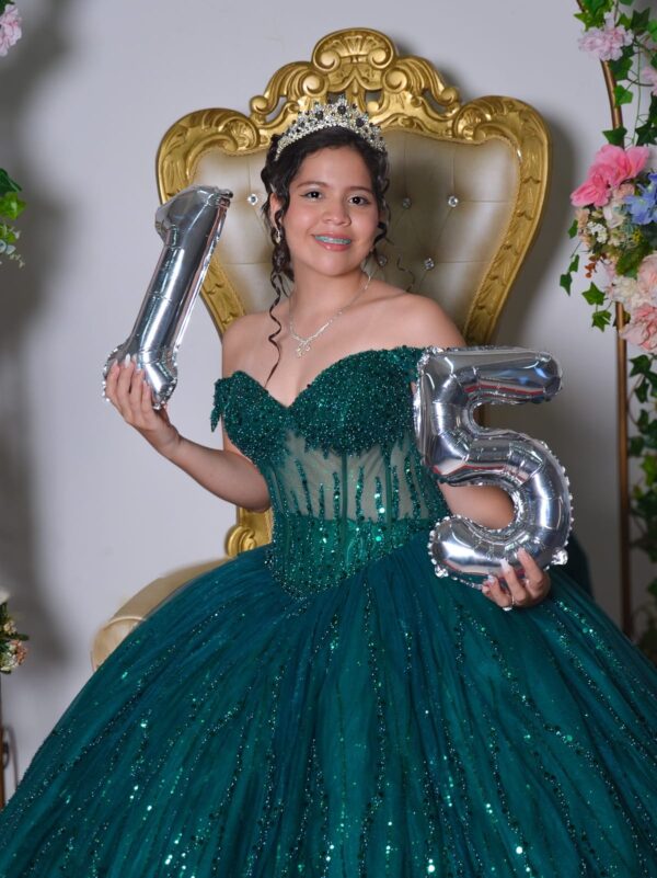 WhatsApp Image 2026-01-12 at 7.06.18 PM Vestido Verde Esmeralda colección 2